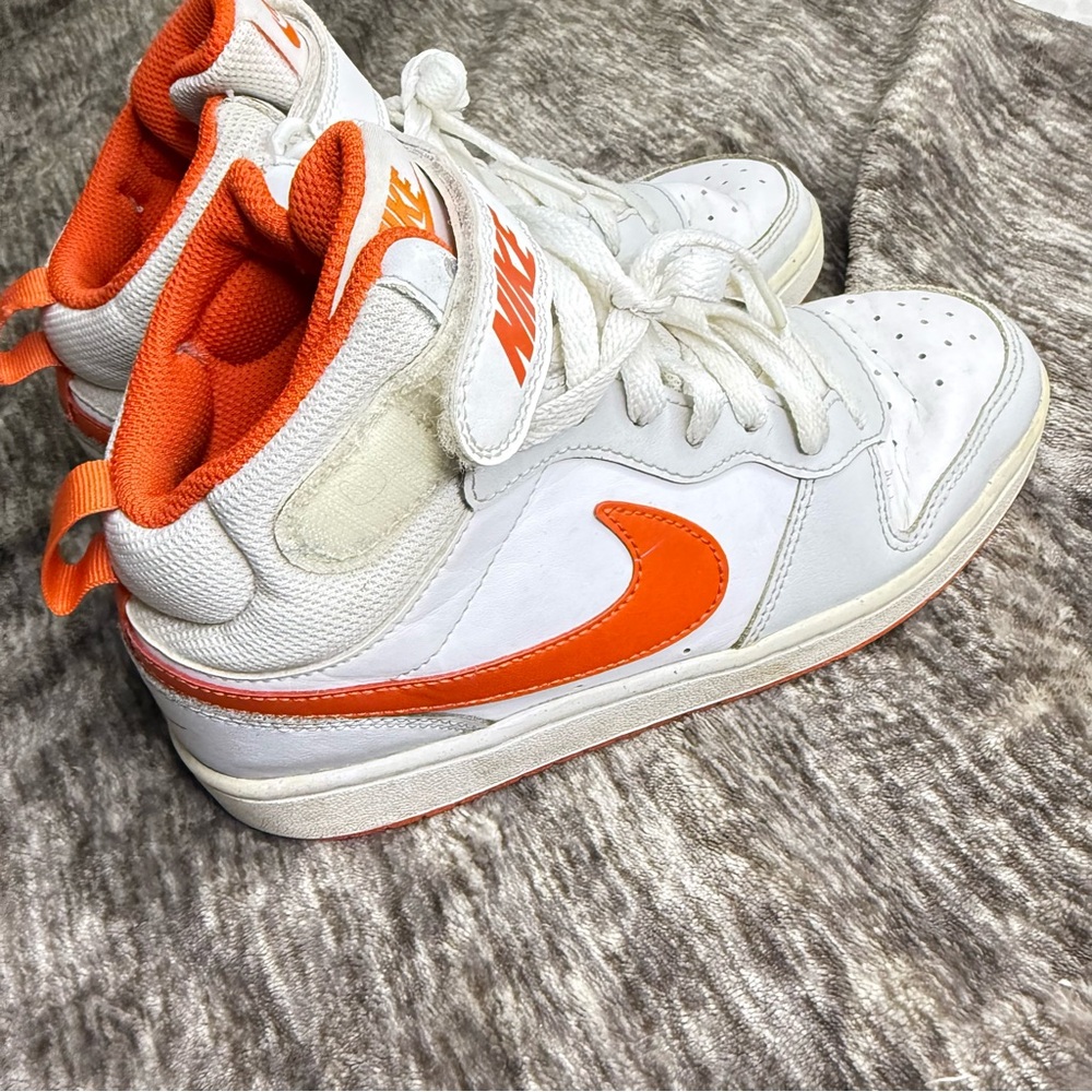 Nike Dunks Hightops Kids Size 4Y